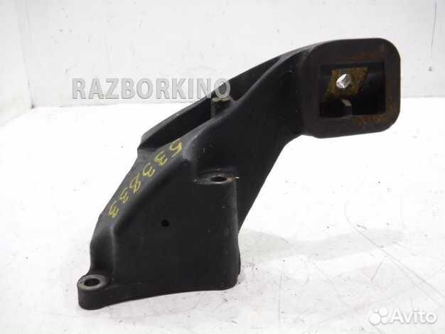 Кронштейн двигателя