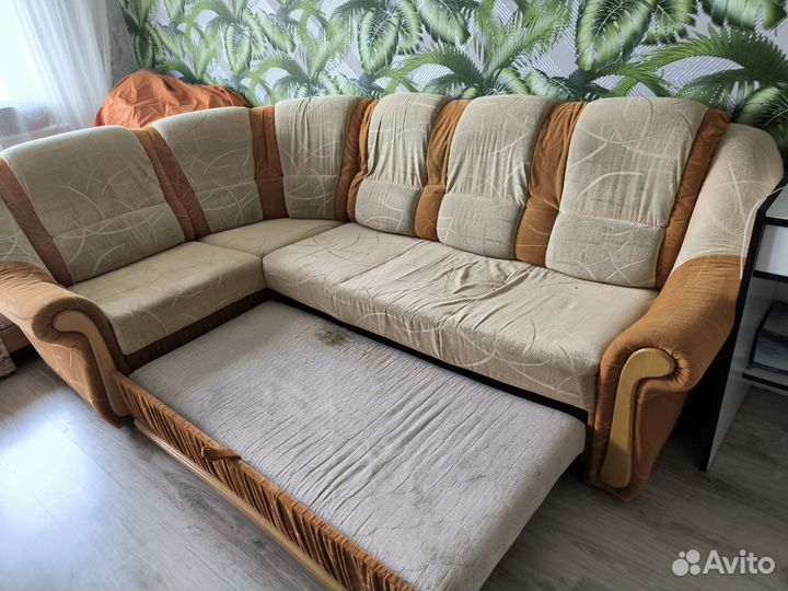 Большой угловой диван раскладной бу