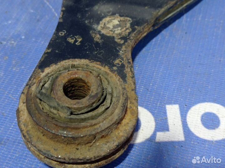 Задний левый рычаг Ford Focus 2 седан 2006