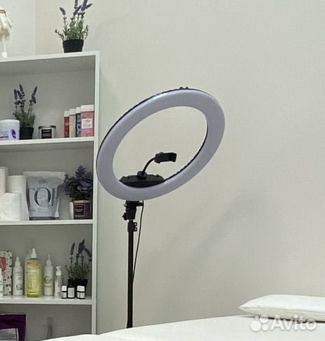 Кольцевая лампа со штативом