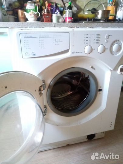 Встраиваемая стиральная машина Ariston CDE129