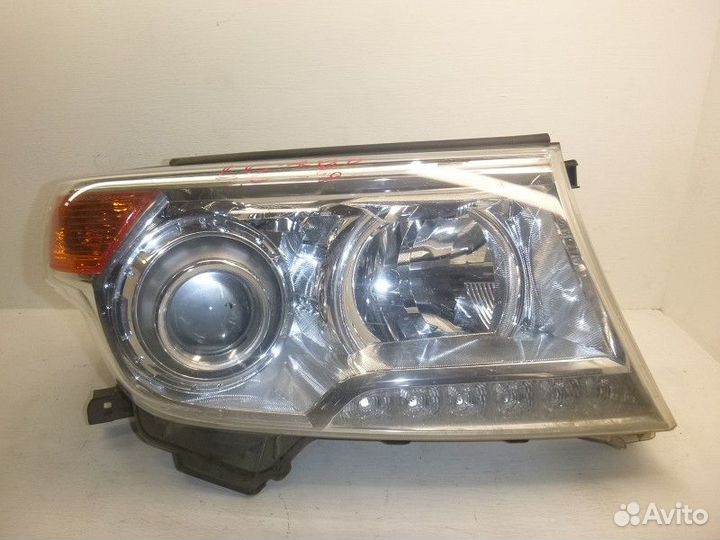 Фара правая toyota land cruiser (200) 2008