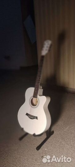 Белая гитара