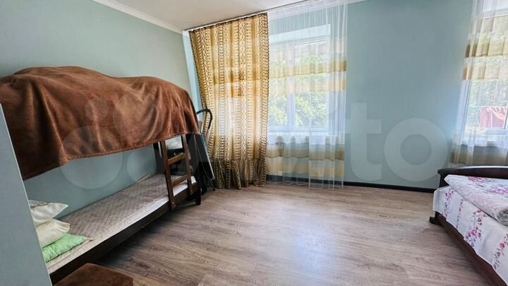 2-к. квартира, 70 м², 3/5 эт.