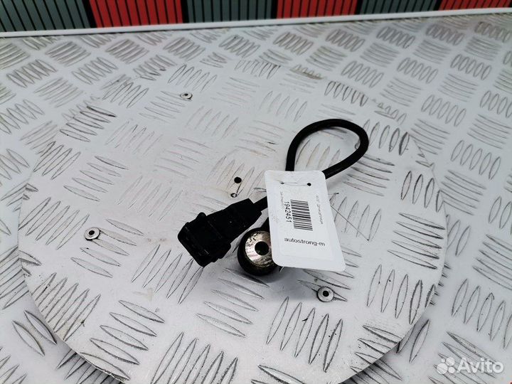 Датчик детонации Opel Omega B