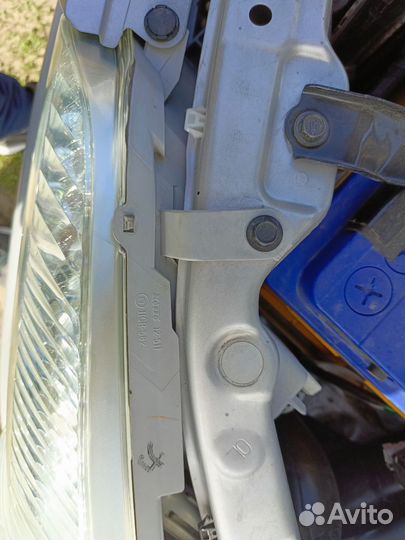 Фары Тойота Королла Филдер 141