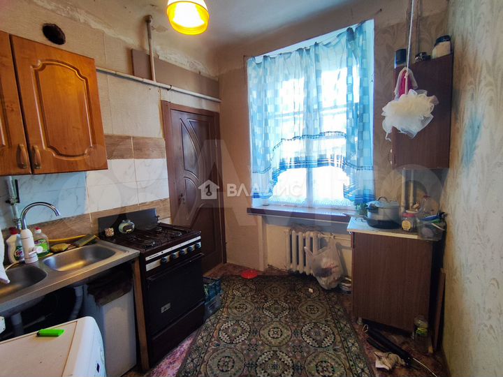 3-к. квартира, 65 м², 1/3 эт.