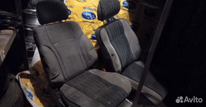 Сиденья Subaru Impreza GF
