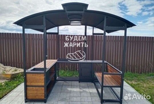 Мангал с крышей