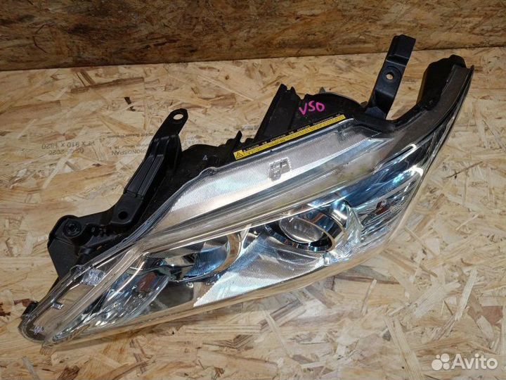 Фара левая Toyota Camry XV50