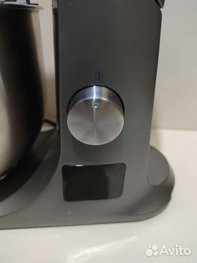 Цельнометаллический миксер Kitfort KT-1328