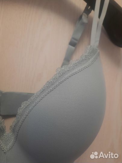 Бюстгальтер uniqlo