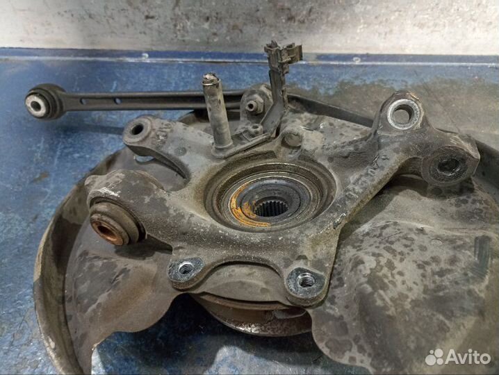 Ступица задняя правая Chrysler Crossfire