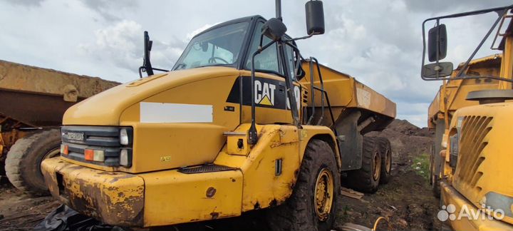 Cat 730, 2013