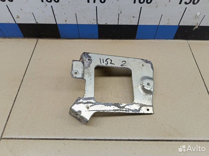 Кронштейн (сопут. товар) LX 570