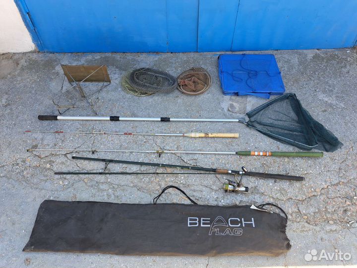 Спиннинги, садки, подсак, рыболовные снасти