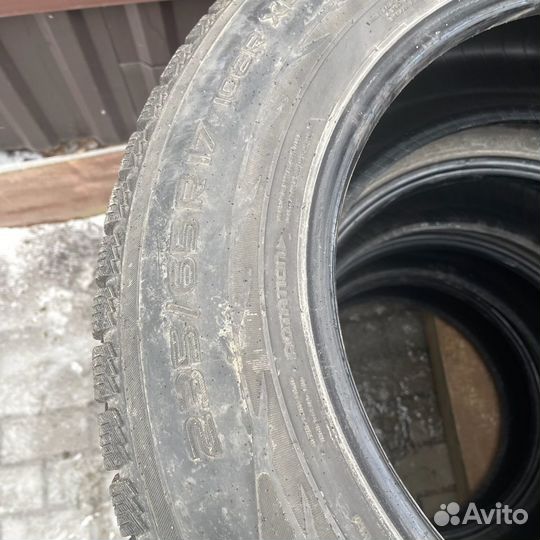 Nokian Tyres Hakkapeliitta R2 SUV 235/65 R17 108