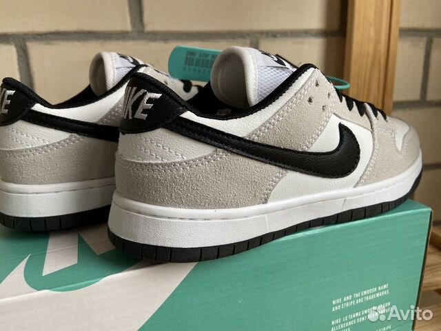 Женские кроссовки Nike Dunk SB Low