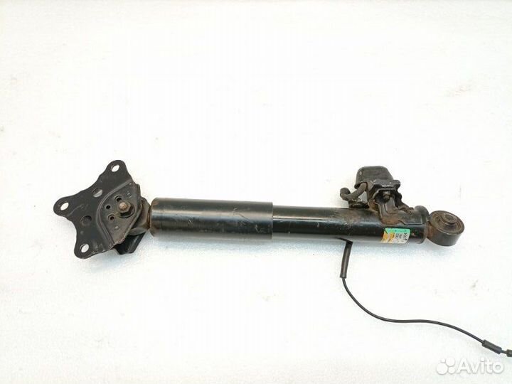 Амортизатор подвески задний правый Lexus Rx450H