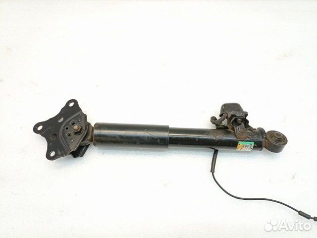 Амортизатор подвески задний правый Lexus Rx450H