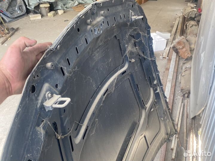 Капот бмв е90/Авторазбор