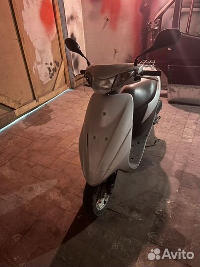 Suzuki address v50