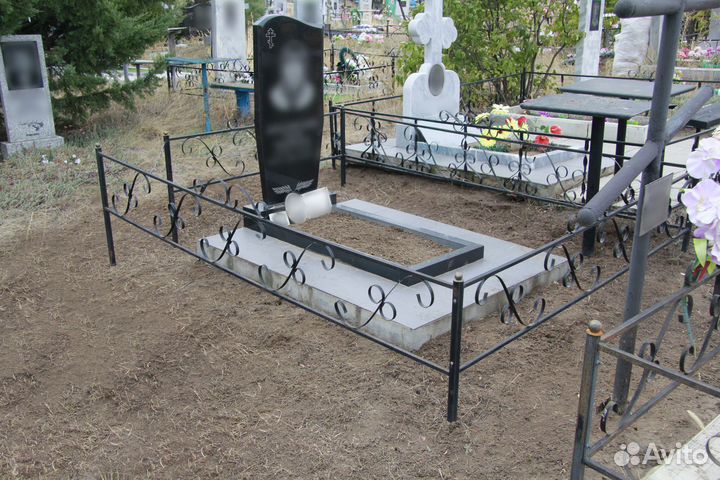 Уборка могил