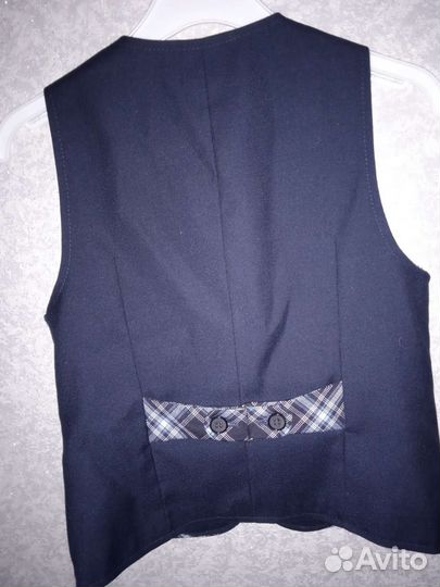 Продам жилетку для девочки, фирма Liga