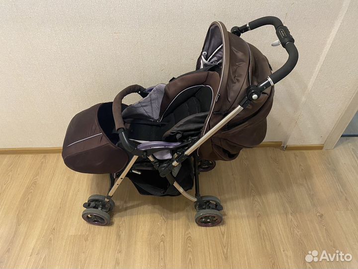 Коляска Combi Miracle Turn Premier