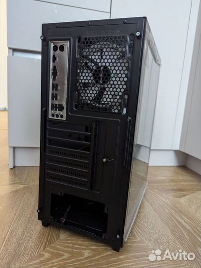 Материнская плата am4 b550