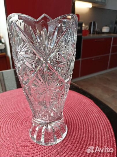 Ваза хрустальная