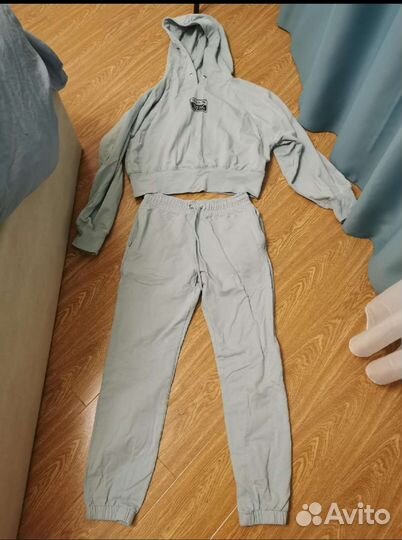 Спортивный костюм женский новый 42