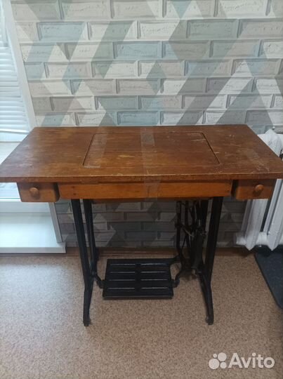 Швейная машина Подольск ножная