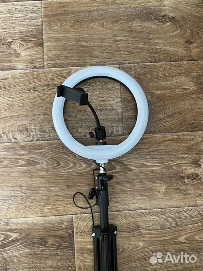 Кольцевая лампа со штативом