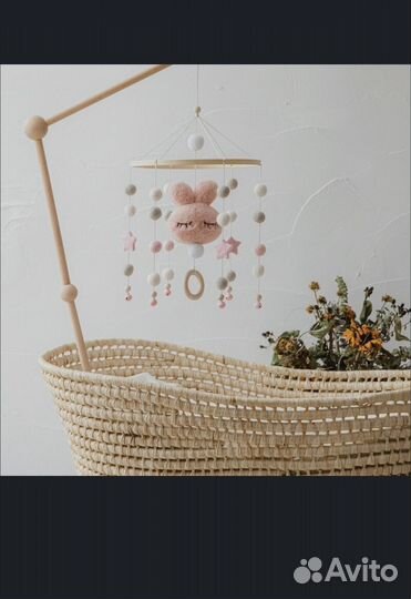 Мобиль на кроватку деревянный