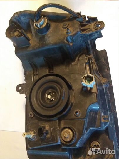 Фара правая Nissan Patrol Y61 рест