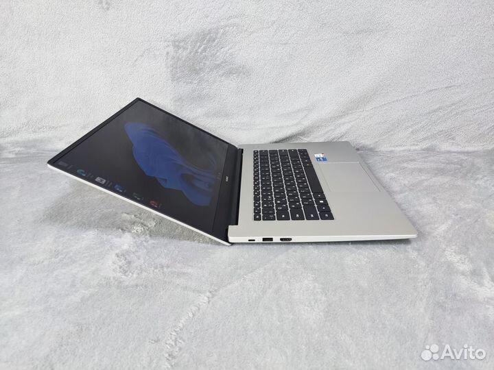 Huawei MateBook 15 Intel Core I5 1135G7 8/512