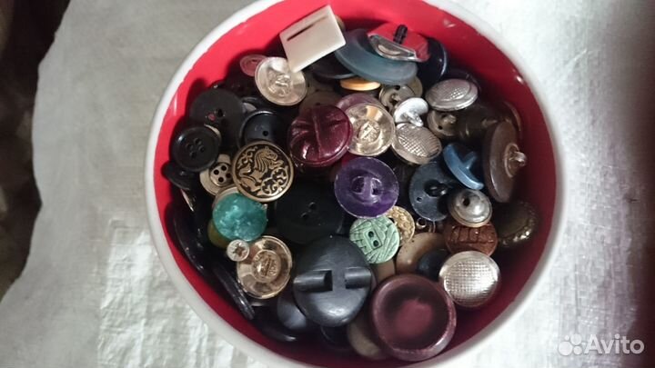 Разные пуговицы для рукоделия