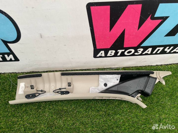 Обшивка стойки передней передняя правая верхняя