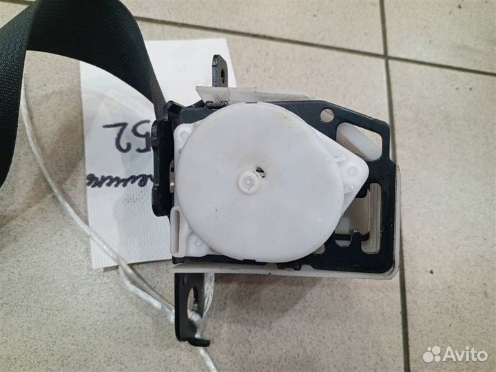 Ремень безопасности задний центральный Mitsubishi