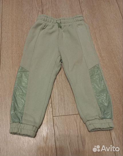 Комплект одежды на девочку