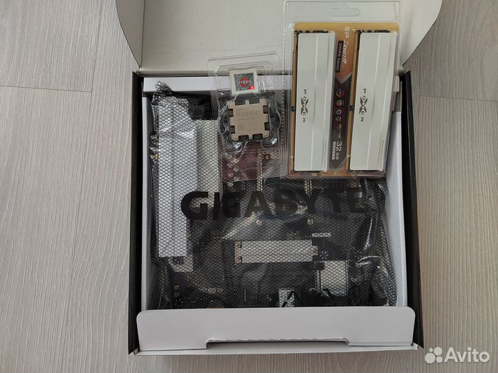 Комплект B650M gaming wifi+R 5 7600X+32 Гб DDR5