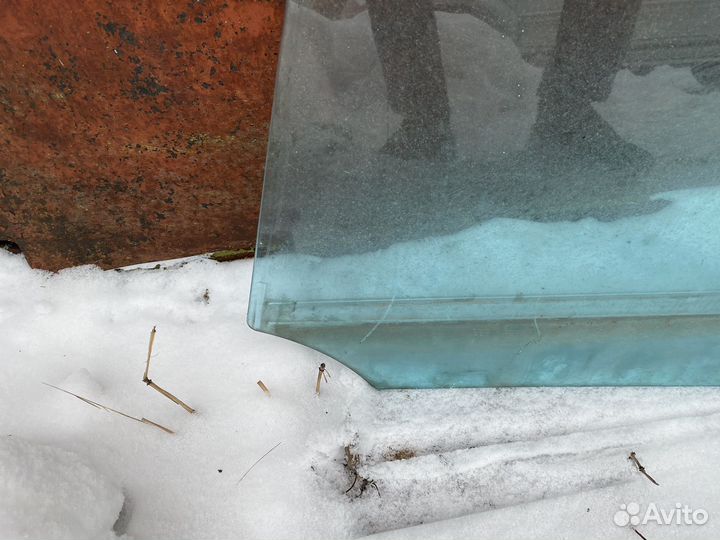 Стекло переднее левое mercedes w 164 2005 г.в