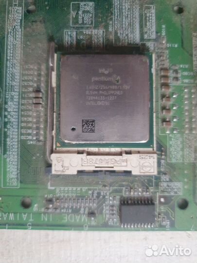 Материнка спроцем и оперативкой древняя