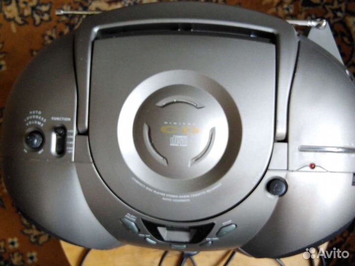 Радиомагнитола