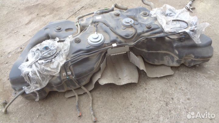 Бак топливный Lexus IS (XE30)