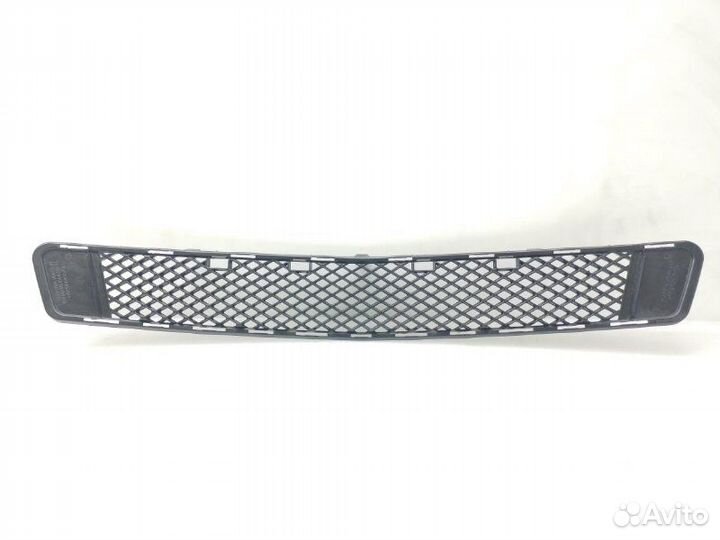 Решетка в бампер передняя Mercedes-Benz C-Class