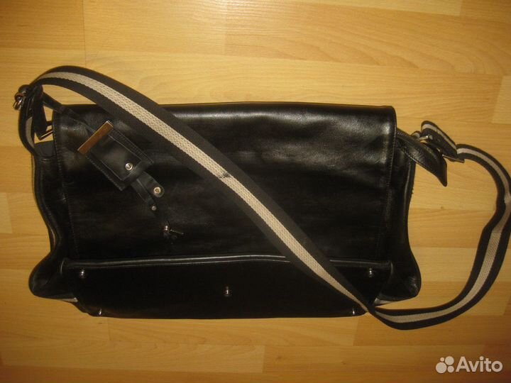 Сумка bally. Кожаная