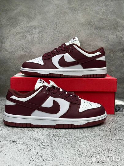 Кроссовки Nike SB Dunk Low Team Red