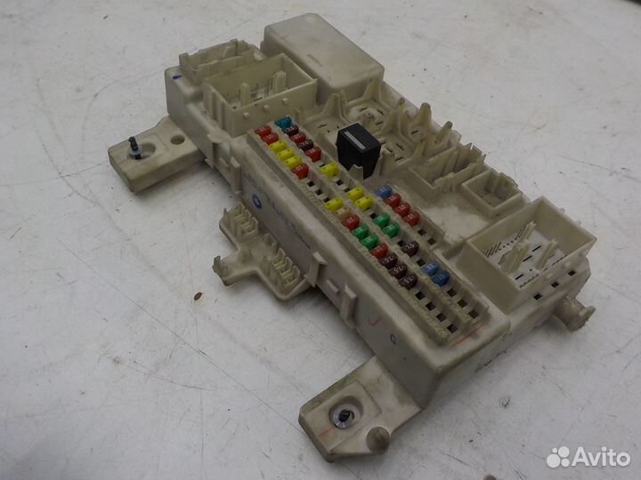 Блок предохранителей (салон) Mazda 3 BK 2002-2009